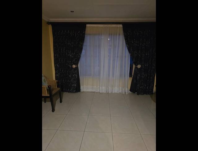 3 BEDROOM HOUSE FOR SALE IN MAHUBE VALLEY